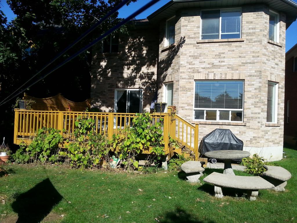 Maria'S Homestay Thornhill Bagian luar foto